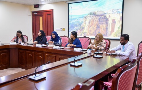 Broad com ah member aku ayyankuran raees fonuvvi nanthah committee ah
