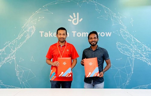 Raajjey gai baahvaaa bainal'aguvaamee badminton mubaaraathuge digital partner akah Dhiraagu