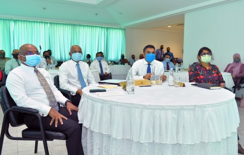 Covid ah fahu genna badhalu thah rayyithunnah enme faidhaa vaa gothah genaumah vazeerunge kibain Raees edhivadaigenfi