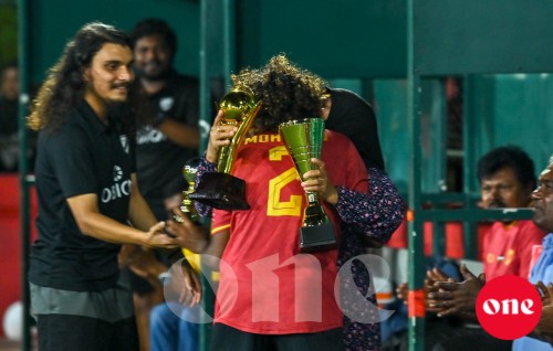 One Photo: Sonee Sports Golden Futsal Challenge 2024 gai Kudahuvadhoo aai Bilehdhoo atoll thashi negun