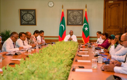 Yoga hamanujehun: Ihumaaluvi faraaiythakah fiyavalhu elhumah idhaaraa thakah angavan Raees ninmavaifi