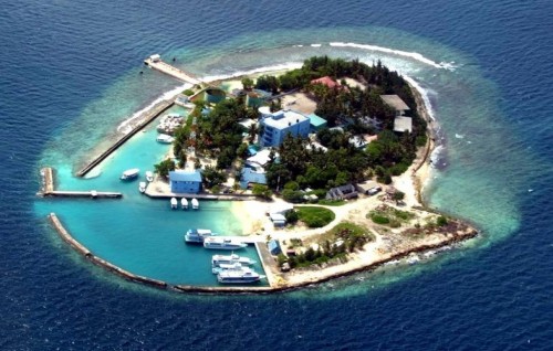 Dhoonidhoo jalugai evves hama nujehumeh nuhingaa: fuluhun