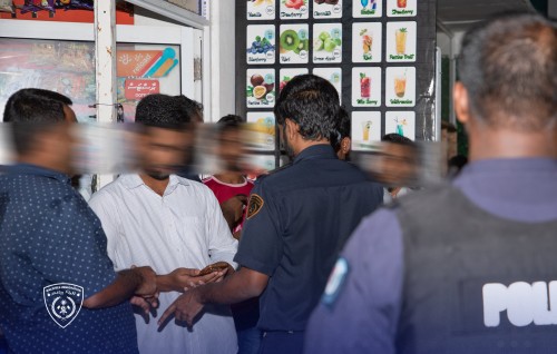 Gavaaidhaa hilaafah ulhemundhiya 15 bidheyseen 2 dhuvas therey athulaigenfi