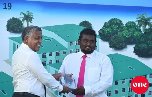 Naifarugai sarukaarun imaaraaiykuri 100 housing unit council aa havaalukohffi