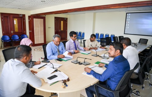Flat mahssalaigai Aslam aai Shifaa adhi flat committee ge Raees committee ah haaziru kuranee