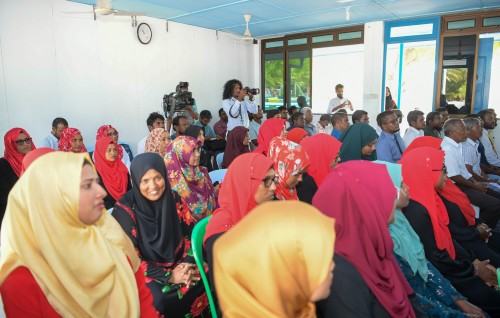 Raiymandhoo rayyithun beynunvanee ehen rashakah badhaluvaan: Raees 