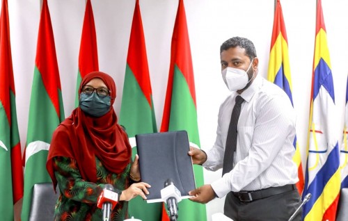 Stelco in Guraidhoogai hunna haassa eheeah beynunvaa marukazu maraamaathukoh, Gender aa havaalukoffi