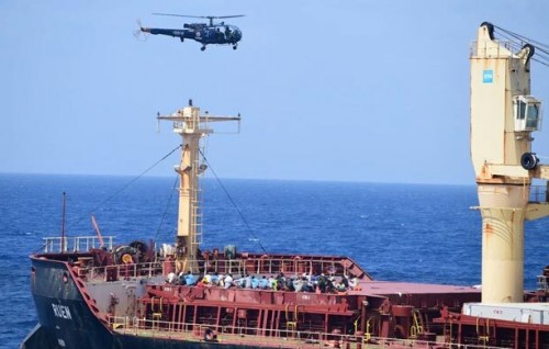 Somalia ge piratun hifi boat eh India navy in salaamai kohfi