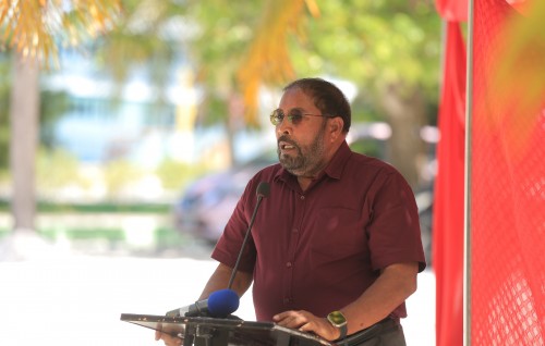 Yameen ah verikan hoadhaidhinumun dhin hadhiyaa'akee alhugandaai dhareen jalah lai viyafaari lock elhuvun: Qasim