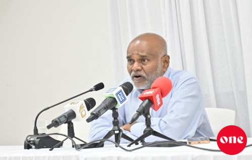 Alhugandakee evves meeheh ge ''agent '' meeheh ge fahathakah naaraanan: Dr. Munavvaru