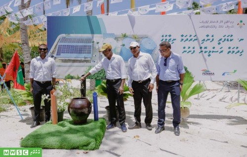 N. Kudafari, Henbadhoo adhi Maalhendhoo ge fenaai narudhamaa nizaamu ninmai ifthithaah koffi