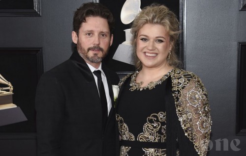 Kelly Clarkson to divorce husband of 7 years