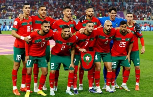 Bodethi baaruthakaai mash'hooru tharin nethi Africa bahrruge sarahahddhee football mubaaraai Algeria gai fashanee