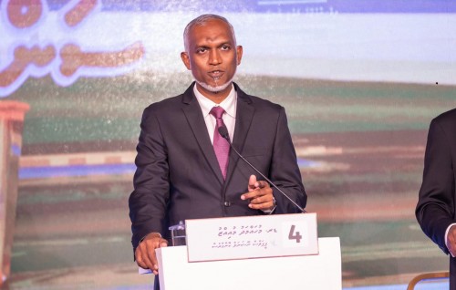 Raajjey gai thibi beyruge hurihaa sifain jeheynee fonuvaalan, ekamaa bahuseh nukureveyne:&nbsp;Muizzu