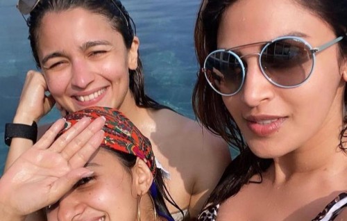 Alia Bhatt aai kohkko Shaheen Bhatt ekuverinnaa eku Raahjjeygai