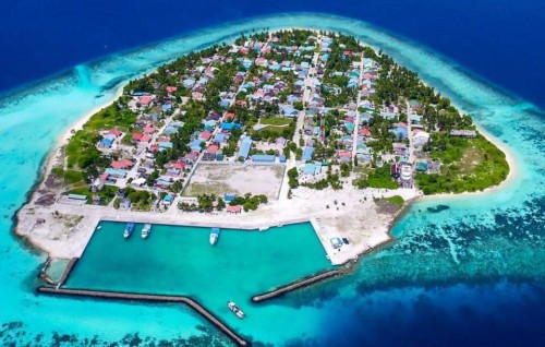 3 meehun aa eku gellunu Dinghy fenijje, enmenge haalu rangalhu