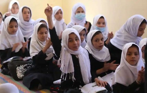 Islaamee shareeathaa ehgothah Afghanistan ge curriculum badhalu kuranee