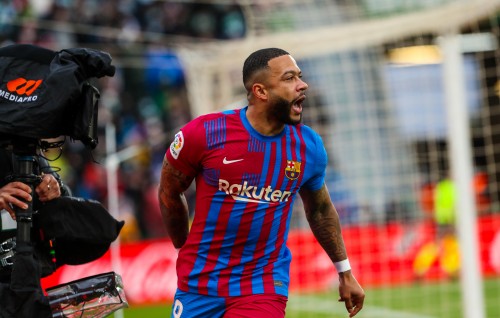 Barca ah natheejaa anburaala dhinee bench in eri Torres aai Depay