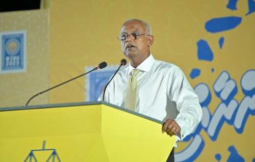 Dhevana dhauru ninmaalaanee 107 billion rufiyaa ge iguthisaadhakun, loan thahves dhakkai ninmeyne: Raees