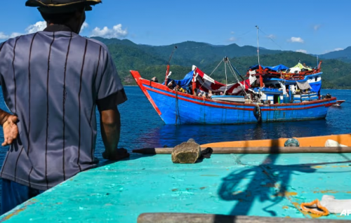 UN appeals to Indonesia for Rohingya boat rescue