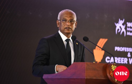 Kankan islaahu kuran nuvatha badhalu kuran anhenun hushahalhaa hushahelhun thah thafaathu vaane: Raees