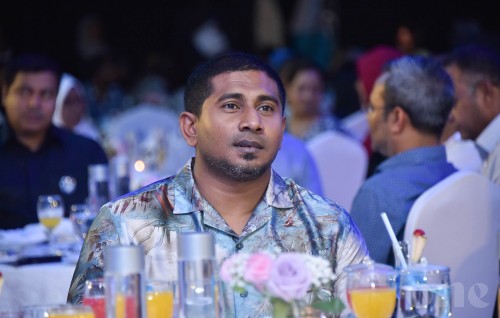 Mahloof ah kuraa dhauvaa ge shareeaiy budha dhuvahu fashanee
