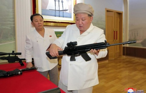 Mi'ee hanguraama ah thayyaaru vaanvee vaguthu: Kim Jong Un
