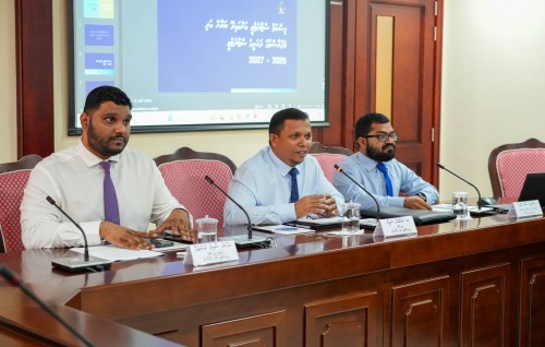 Dharani dhekkumattakai airport tax aai green tax bodu kuranee