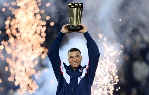Mbappe ebbasvun aanukuraane, PSG ah vikkaalan majubooru?