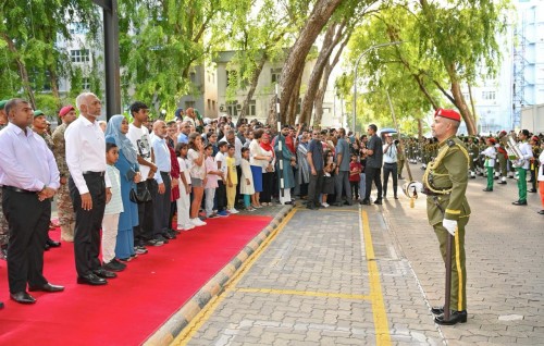 Minivan dhuvahuge harakaaithakah vaki vaguthuthakehgai vehicle dhuvvun manaa 