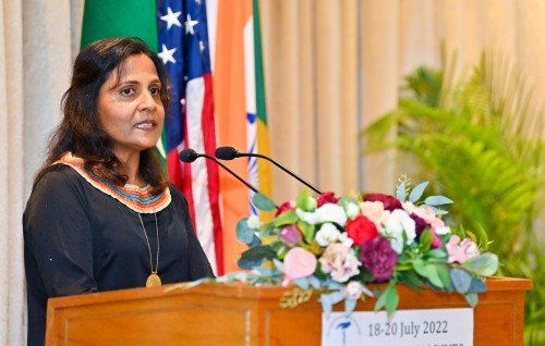 Fenvaru rangalhu sih'hee hidhumatheh foarukoh dhinumugai rangalhu leadership eh othun muhinmu: Fazna
