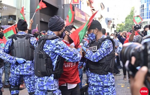 17 taken into police custody at opposition protest