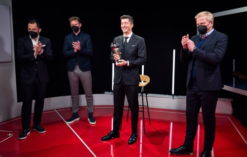 FIFA in hovaa dhuniyey ge emme molhu kulhuntheriyaa ge magaamu mifaharuves Lewandowski ah