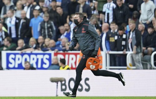 Aa veringe kurimathee Newcastle bali, match ge focus haalu dheravi supporter akah