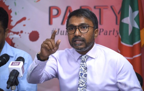 Nazim aai Riyaz vakivee sirrun kuran ulhunu kanthah thah nukurevumun: Ilhaam