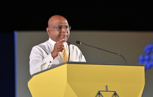 Shahid, Muizzah: Kudhi rahrashah naarai vote hoadhan noolhuvvaa!
