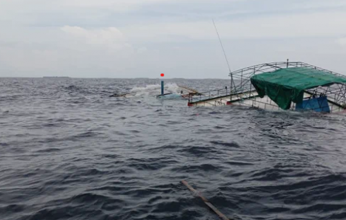 B. atoll ah dhathuru kuramun dhiya dhoanyeh adiyah hingajje, meehun salaamaiy koffi