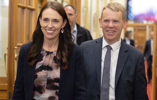 New Zealand inn fenigen e'dhiyaee democracy ge reethi misaalekeve.
