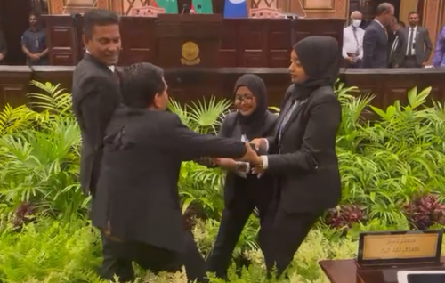 Firihen member in neren anhen officer in thakeh harakaaiy therivumun faadu kiyun