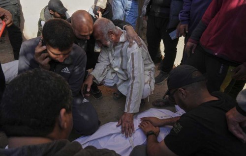 Israel in Gaza ah hamalaa dhee 9 meehun shaheedhu kollaifi