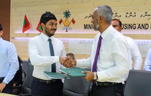 Newport massalaige baeh kankan islaahu kuran an'buraa ACC ah fonuvaalaifi