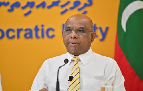Gaanoonu asaasee ah genai islaahaa eku mihaaru oiy majilisge legitimacy aamedhu suvaalu ufedhey: Shaahidhu