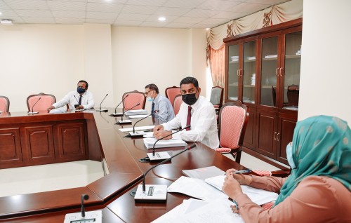 Chief Ombudsperson ah 37,500 Ombudsperson ah 33,500 Rufiyaage musaara kanda alhaifi