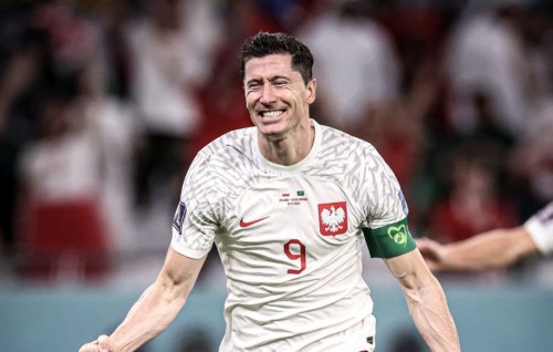 Aa coach havaaluvumaaeku Lewandowski enburi gaumee team ah 