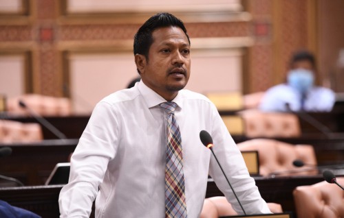 Raees Nasheed MDP in beyrukuran jaagaeh nudheynan: Inthi