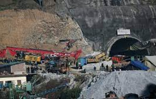 India ge tunnel gai thaashivi 41 meehun 17 dhuvas fahun salaamaiy kohffi