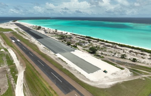 Hanimaadhoo gai dhuvasvi meehakah hamalaadhy feyrije