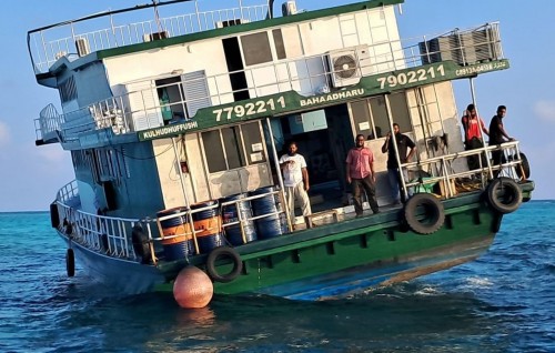 Mudhalaai meehun aa eku Kulhudhuffushi bahaadharu boat farah araifi