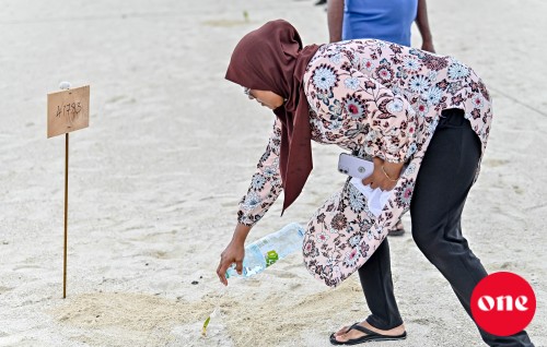 Gulhifalha goathi badhalu kuraa meehunge gurunegun mi anna angaara dhuvahu