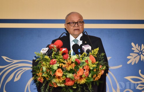 MRM uvaalumaaeku Maumoon vidhaalhuvanee gaanoonaa hilaafu amaluthah balainugannaane kamah!
